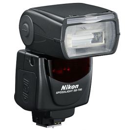 NIKON blesk SB-700